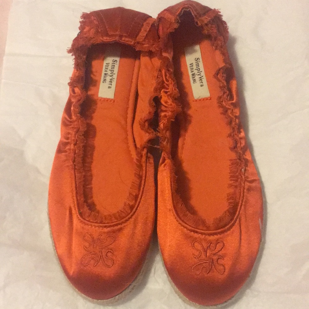 Simply Vera Wang orange Flats
